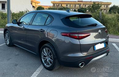 Alfa Romeo Stelvio 2.2 Super 160cv