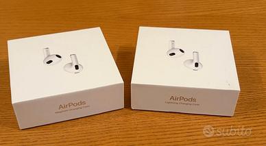 2 Coppie di Apple AirPods3 complete - leggi