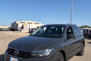Volkswagen Tiguan 2.0 TDI 150 CV SCR DSG Elegance