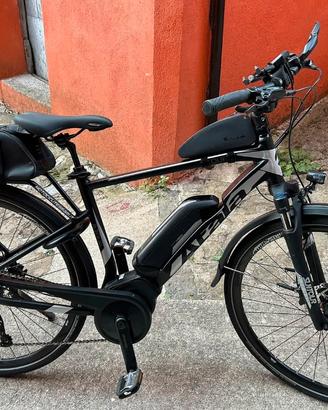 Bicicletta con pedalata assistita atala