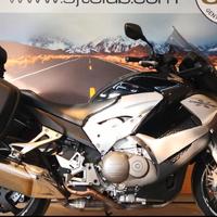 Honda Crossrunner con tris valige