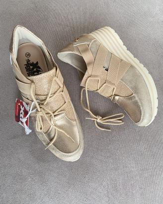Sneakers oro chiaro con zeppa media Xti n 39
