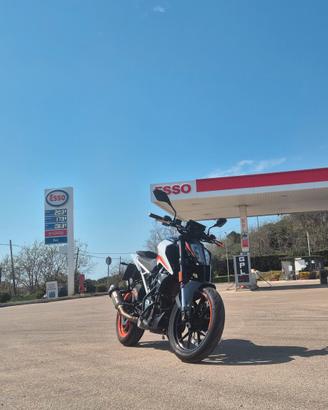 KTM 390 Duke 2023 – Full optional – Pronta all’uso