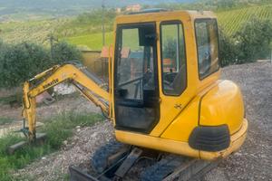 miniescavatore Komatsu 27 q.li