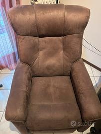 Poltrona ALZAPERSONA Elettrica - Pari al Nuov