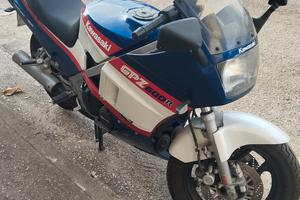moto Kawasaki gpz 600