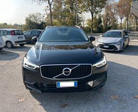 Volvo XC 60 XC60 B4 (d) AWD Geartronic Momentum Pr
