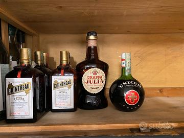 vecchie bottiglie liquore COINTREAU JULIA BRANDY