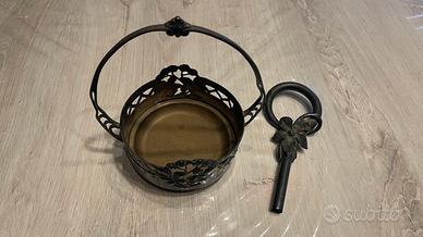 Oggetti in ferro battuto antichi