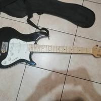 Chitarra elettrica BEHRINGER