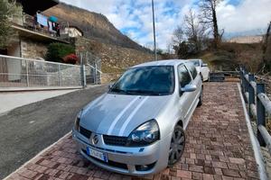 Clio rs team cup 182