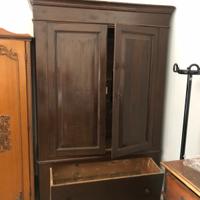 Si vende armadio antico in legno