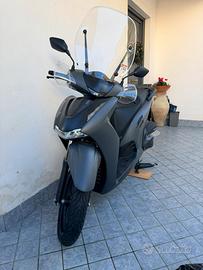 Honda SH 350 sport