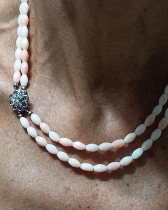 collana con coralli rosa
