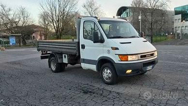 Iveco Daily ribaltabile trilaterale 