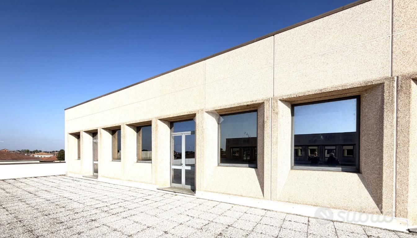 CAPANNONE A SAN MARTINO SICCOMARIO - Vista 2