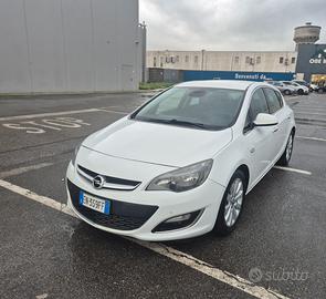 Opel astra j anno 2012