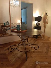Tavolo rotondo artigianale in ferro