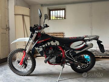 SWM RS 125 Factory