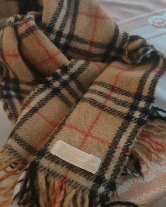 Burberry's Sciarpa Tartan