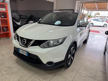 Nissan Qashqai 1.5 dCi 110 cv. Tekna TETTO-NAVIGAT