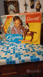 giocattolo cavallo gigante galoppa 