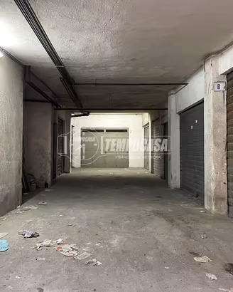 Vendita Garage 17 mq in Condominio - Viale dell'Au
