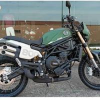 Benelli 800 trail