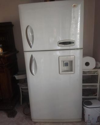 Frigorifero LG non funzionante per ricambi