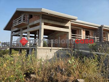 Villa Accorpata Uso Commerciale - Aci Sant'Antonio