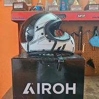 casco airoh 