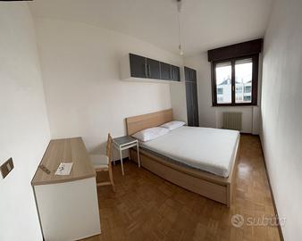 Camera ammobiliata con servizio cucina