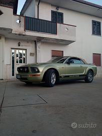 Ford mustang 2005