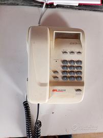 telefono fisso da tavolo