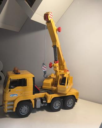 autogru bruder MAN