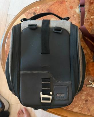 Borsa Givi CRM108 Corium Tanklock