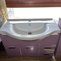 Mobile bagno con lavandino