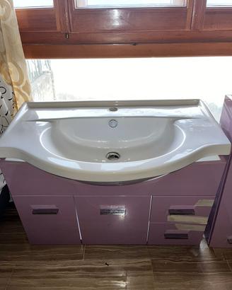 Mobile bagno con lavandino