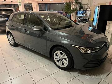 Volkswagen Golf 1.0 eTSI EVO DSG Life