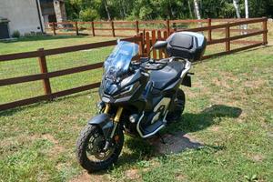 Xadv 750