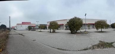 Immobile di 14002 m² a Mantova