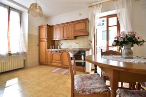 2 LOCALI A BERCETO
