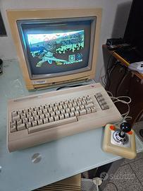 Bundle Commodore 64 + monitor + joystick 