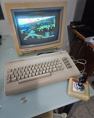 Bundle Commodore 64 + monitor + joystick 