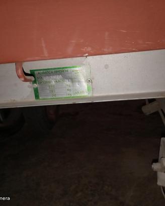 Carrello rimorchio kg. 300.