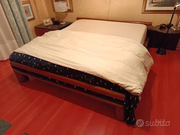 Letto matrimoniale 