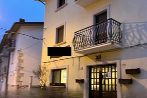 ROCCARASO, locale commerciale