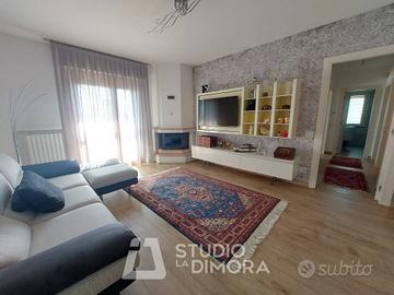 Appartamento di 100 m² con 4 locali e box auto dop