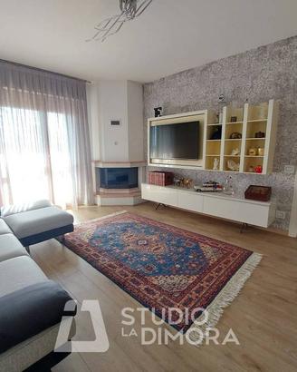 Appartamento di 100 m² con 4 locali e box auto dop