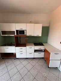 Cucina larghezza 300 cm